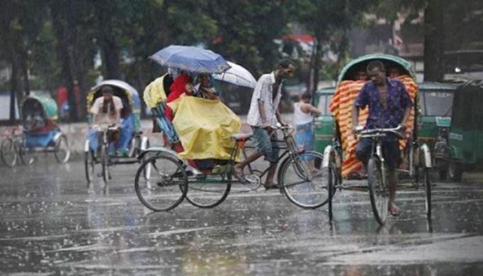 সিলেটে বৃষ্টিতে বেড়েছে সুরমা নদীর পানি