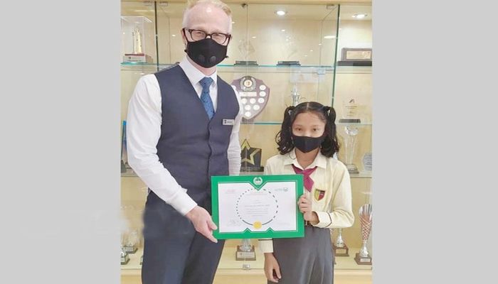 বাংলাদেশি শিশুকে দুবাই পুলিশের সম্মাননা
