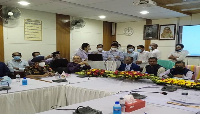 বন্যায় না খেয়ে, বিনা চিকিৎসায় কারও মৃত্যু হয়নি: স্বাস্থ্যমন্ত্রী