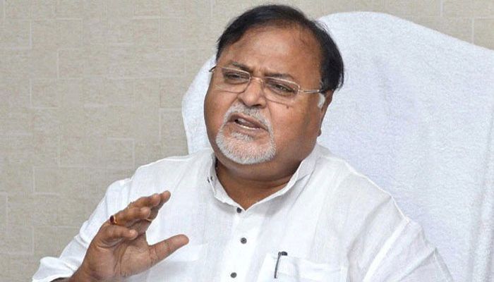 পশ্চিমবঙ্গের শিল্পমন্ত্রী পার্থ চট্টোপাধ্যায় গ্রেফতার