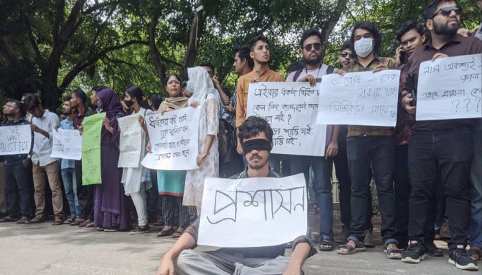 ছাত্রলীগের ২ কর্মীসহ আটক ৪ : র‍্যাব