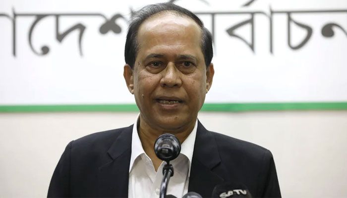 কেউ তলোয়ার নিয়ে দাঁড়ালে আপনাকে রাইফেল নিয়ে দাঁড়াতে হবে : সিইসি