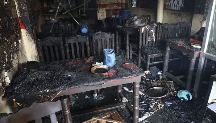 বরিশাল হোটেলে এখন কেবলি পোড়া গন্ধ