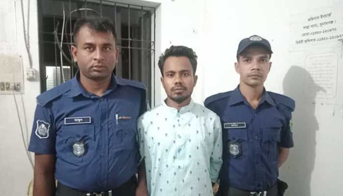 ফের গ্রেপ্তার ঝুমন দাস