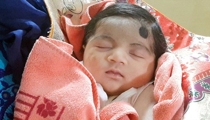 শিশু ফাতেমার পরিবার পেল ৫ লাখ টাকা