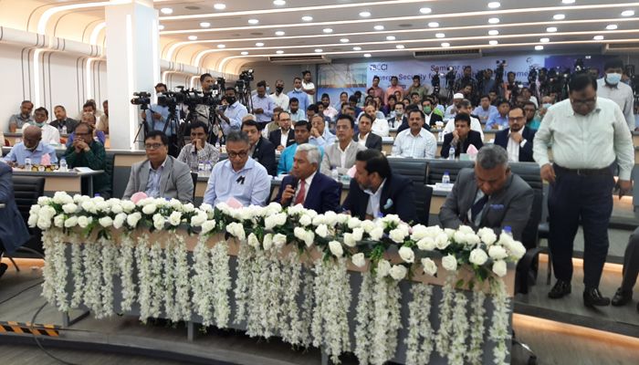 শিল্পে নিরবচ্ছিন্ন গ্যাস-বিদ্যুৎ চান ব্যবসায়ীরা