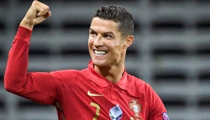 গালি খাওয়াতেও রেকর্ড রোনালদোর