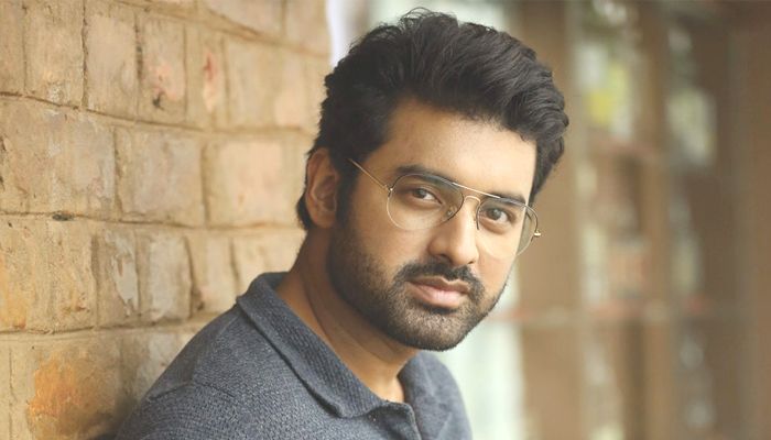 নতুন পরিচয়ে চমকে দিলেন অঙ্কুশ