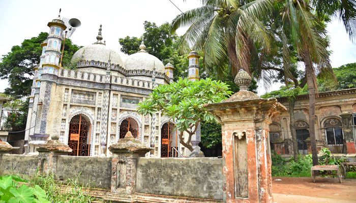 দেওয়ানবাড়ি প্রবেশের রাস্তা 