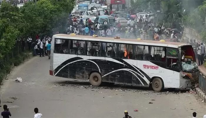 আগস্টে সড়কে ঝরল ৫১৯ প্রাণ