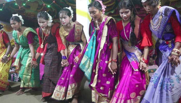 ঠাকুরগাঁওয়ে মঙ্গল কামনায় কারাম উৎসব