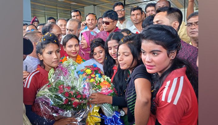 বিদেশি ক্লাবে আমিও খেলব : স্বপ্না