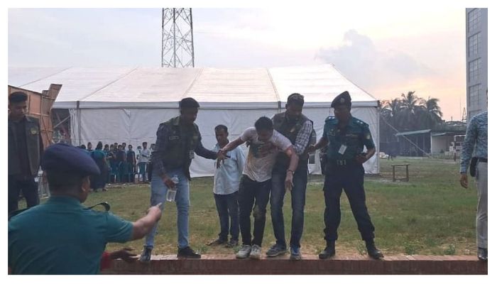 গাজীপুর পুলিশ লাইনসে মীরাক্কেল তারকা রনিসহ দগ্ধ ৫