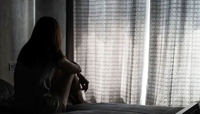 একাকিত্বে বাড়ে অকাল বার্ধক্যের ঝুঁকি