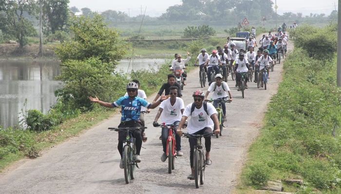 রামনাথের বসতভিটা উদ্ধারে হবিগঞ্জে শোভাযাত্রা