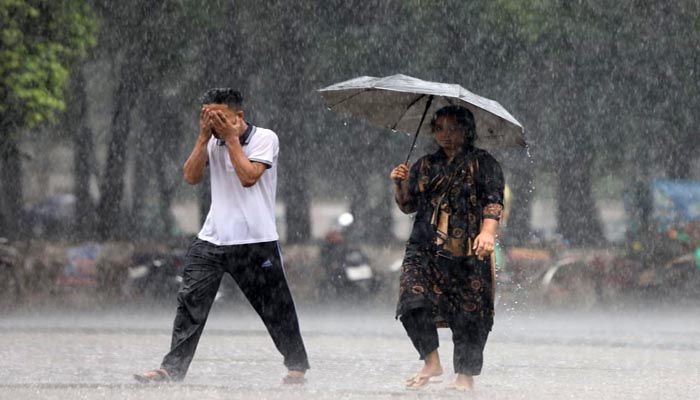 হালকা থেকে মাঝারি ধরনের বৃষ্টি হতে পারে