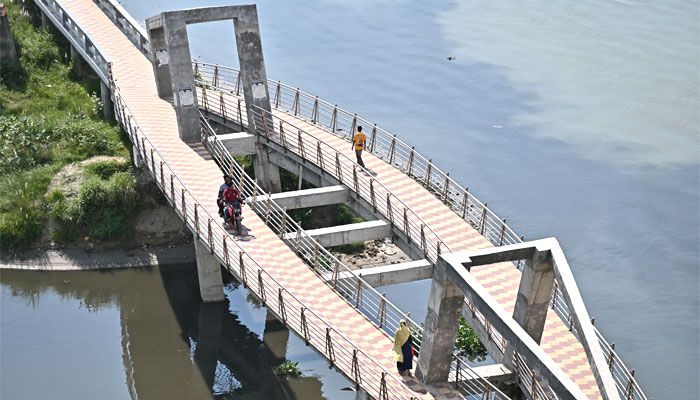 তুরাগ তীরের ওয়াকওয়ে