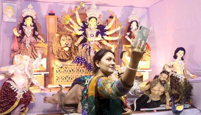 দুর্গোৎসব শুরু 