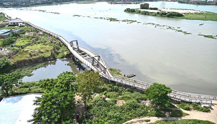 তুরাগ তীরের ওয়াকওয়ে
