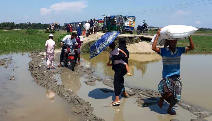 তিন মাসেও সংস্কার হয়নি বন্যায় ক্ষতিগ্রস্ত সড়ক 