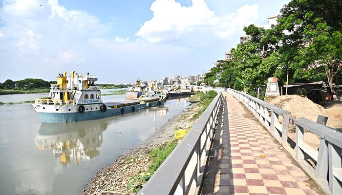 তুরাগ তীরের ওয়াকওয়ে