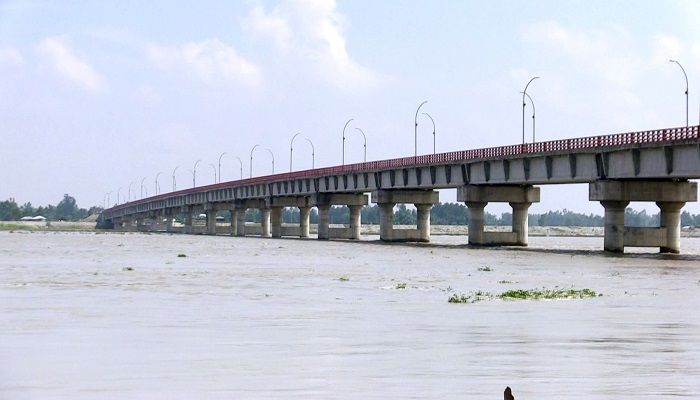 পাহাড়ি ঢলে তিস্তার পানি বিপৎসীমা ছুঁইছুঁই