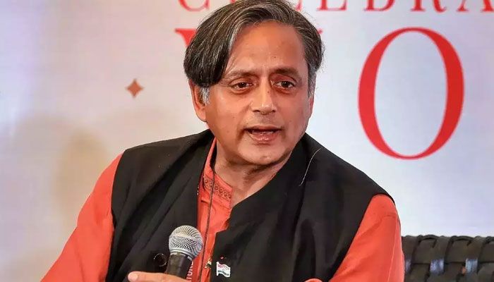 শশী থারুরের চুলে গণিতের খেলা