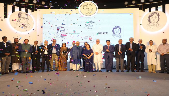 সংবর্ধিত হলেন রওনক জাহান, আকবর আলি খানকে মরণোত্তর সম্মাননা