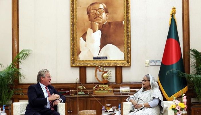 প্রধানমন্ত্রীর সঙ্গে কেনেডি জুনিয়র ও পরিবারের সদস্যদের সাক্ষাৎ