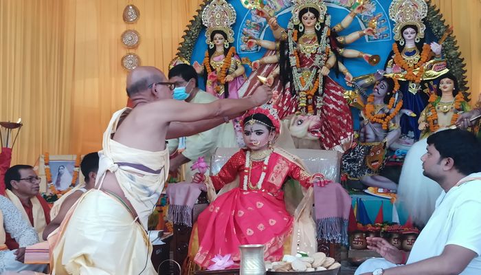 বগুড়ায় প্রথমবারের মতো কুমারী পূজা