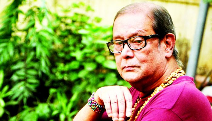 কবি হেলাল হাফিজের শারীরিক অবস্থার অবনতি, চিকিৎসার দাবি