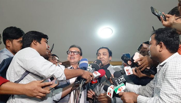 স্বর্ণ চোরাচালান বন্ধে বিএফআইইউর সহযোগিতা চায় বাজুস