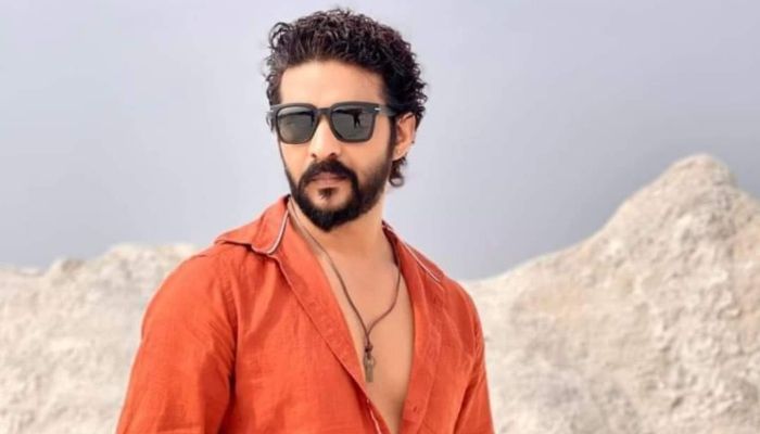যৌথ প্রযোজনার ‘স্পর্শ’ সিনেমায় নিরব