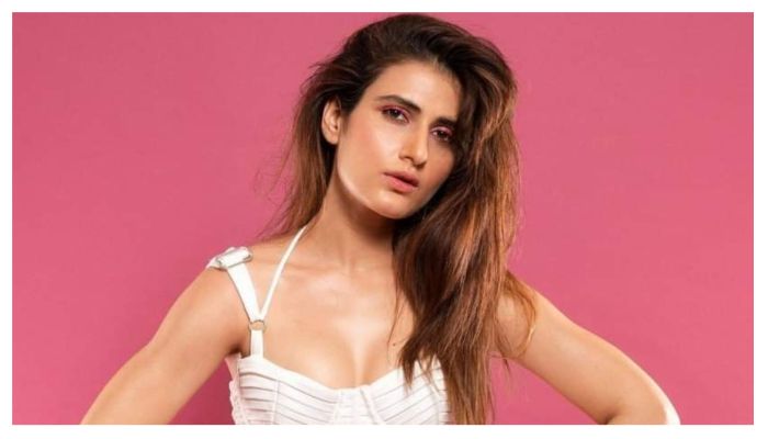 কঠিন রোগের সঙ্গে লড়াই করছেন ‘দঙ্গল’ অভিনেত্রী  