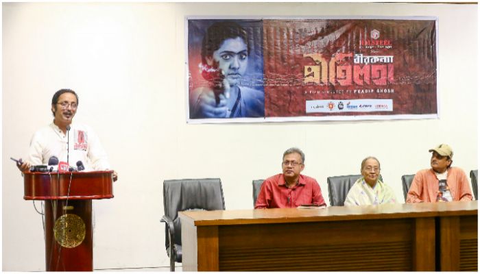 প্রীতিলতাকে ছাড়াই সংবাদ সম্মেলন, ছিলেন না মনোজও