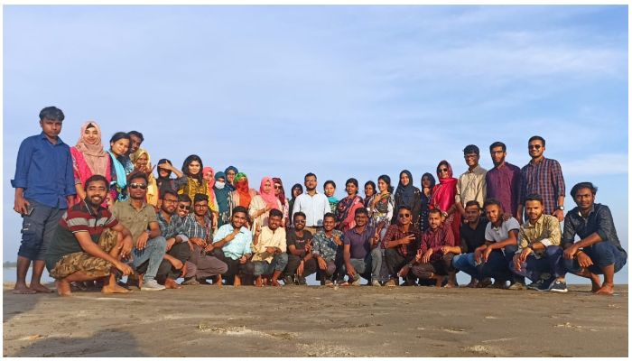 গন্তব্য যখন ‘রেডিও চিলমারী’