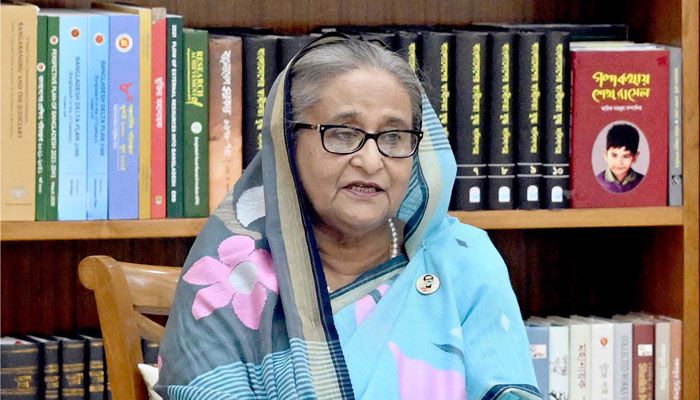 মিলিটারি ডিকটেটর জিয়া কীভাবে গণতন্ত্রের প্রবর্তক, প্রশ্ন প্রধানমন্ত্রীর