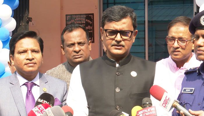 নদী দূষণমুক্ত করার সরঞ্জাম সংগ্রহ করতে পারেনি সরকার