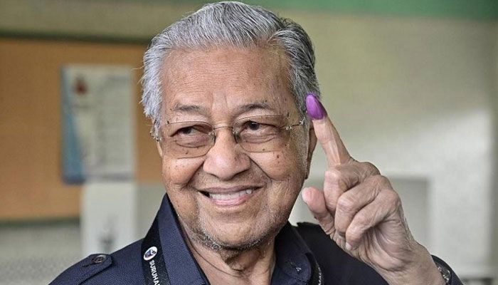প্রথমবারের মতো নির্বাচনে হারলেন মাহাথির