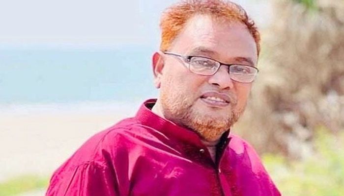 লড়াই দেখতে গিয়ে মহিষের গুঁতো খেলেন বদি