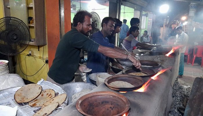 পদ্মার চর থেকে অভিজাত রেস্তোরাঁয়