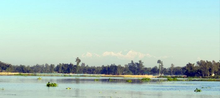 ঠাকুরগাঁও থেকে দেখা মিলছে কাঞ্চনজঙ্ঘার