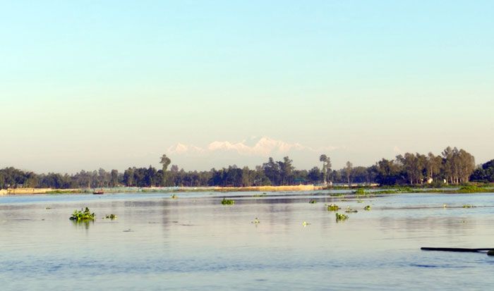 ঠাকুরগাঁও থেকে দেখা মিলছে কাঞ্চনজঙ্ঘার