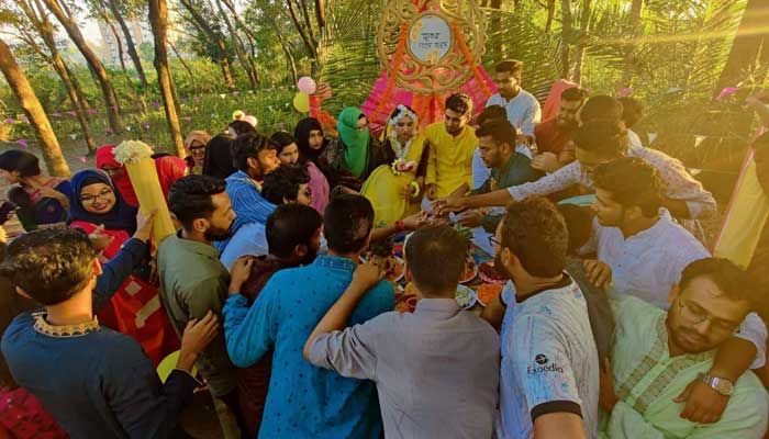 মুনার হলুদ অনুষ্ঠানে নোবিপ্রবিতে উচ্ছ্বাস