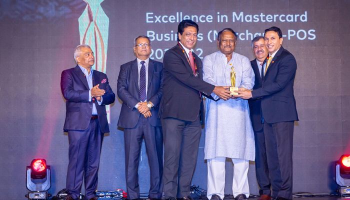 মাস্টারকার্ড এক্সিলেন্স অ্যাওয়ার্ড পেল সিঙ্গার বাংলাদেশ