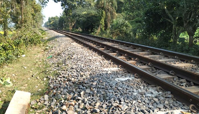ট্রেনে কাটা পড়ে বৃদ্ধের মৃত্যু