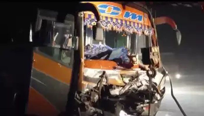 গুজরাটে সড়ক দুর্ঘটনায় নিহত ৯