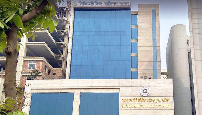 ইউসিবি এবং ট্রাস্ট ব্যাংকের ১৪০০ কোটি টাকার বন্ড অনুমোদন