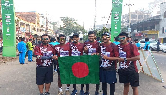দেশ-বিদেশের ২০০ প্রতিযোগীকে নিয়ে ফেনীতে হাফ ম্যারাথন