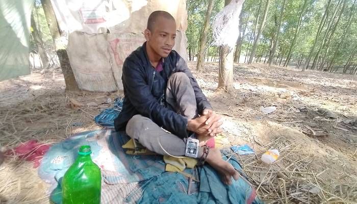 শালবনে শিকলে বাঁধা লিটনের জীবন